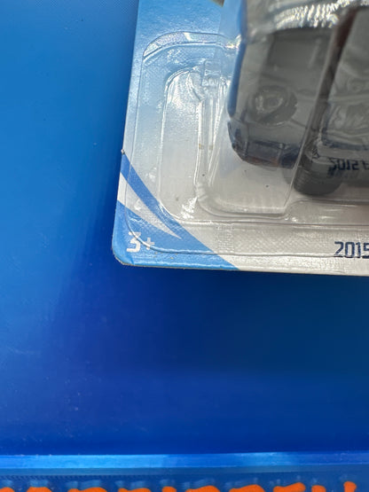 Hot Wheels Super Treasure Hunt - 2018 D Case - 2015 Ford Mustang GT