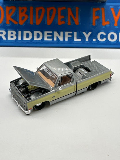 Kaido House (x MiniGT) - Raw Chase #145 - Chevrolet Silverado Kaido Vintage Spec V1
