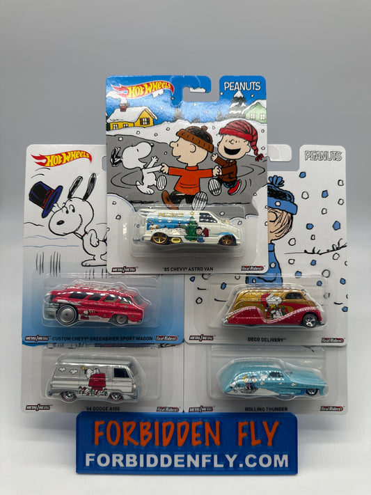 Hot Wheels Premium - Pop Culture Peanuts Christmas Holiday Series - Set of 5