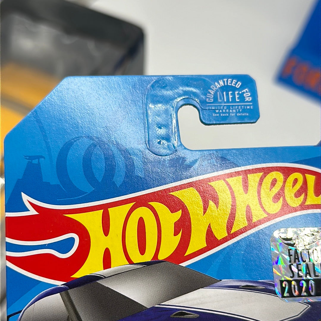 Hot Wheels 2020 Super Treasure Hunt - Factory Stickered - Blue ‘17 Nissan GT-R (R35)