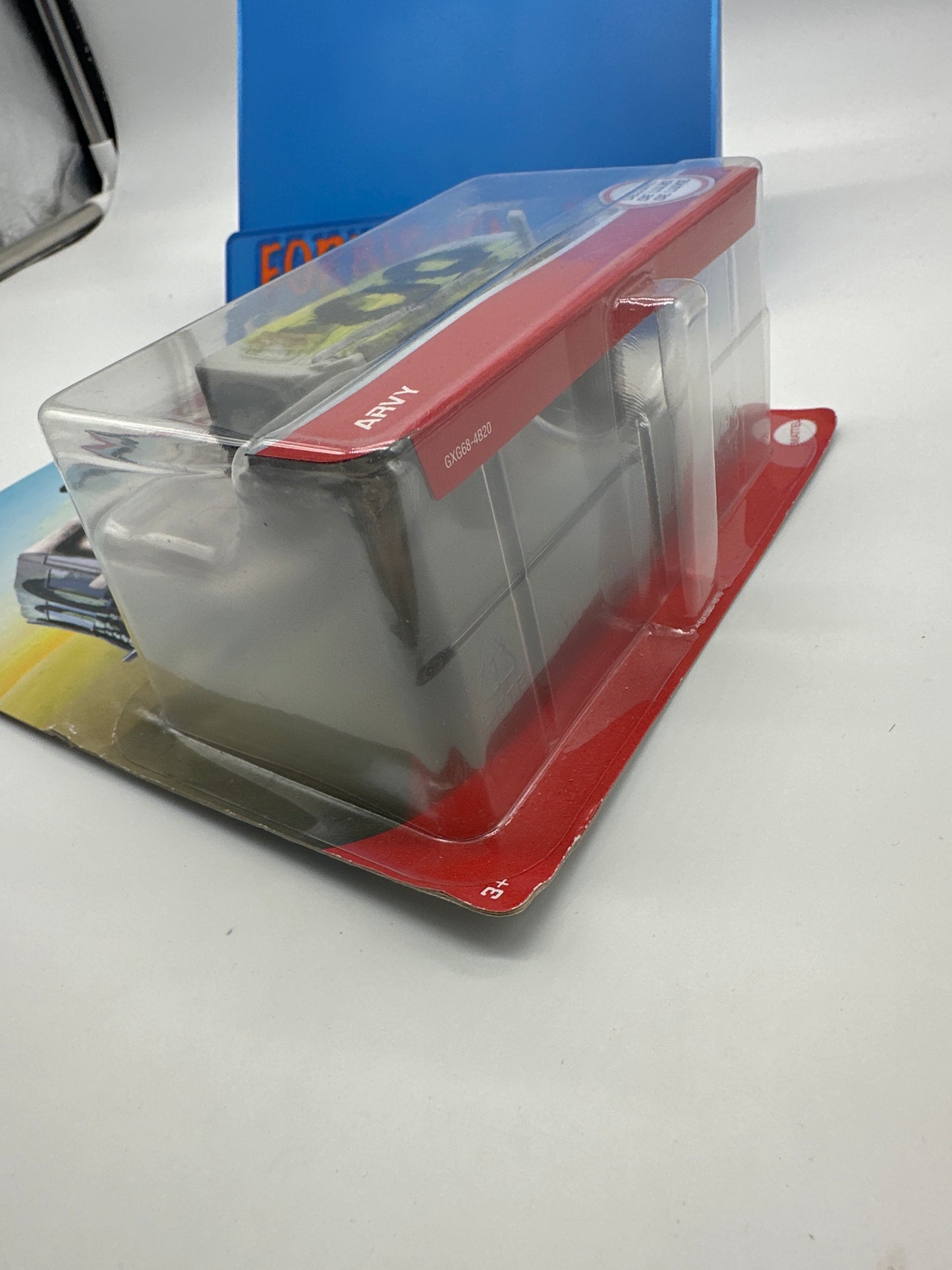 Disney Pixar Cars Movie - Metal Logo Card - Deluxe Arvy