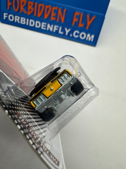 Hot Wheels Premium - HW Garage Series (Ford) - Black & Yellow ‘70 Ford Mustang Mach 1 (#12/20)