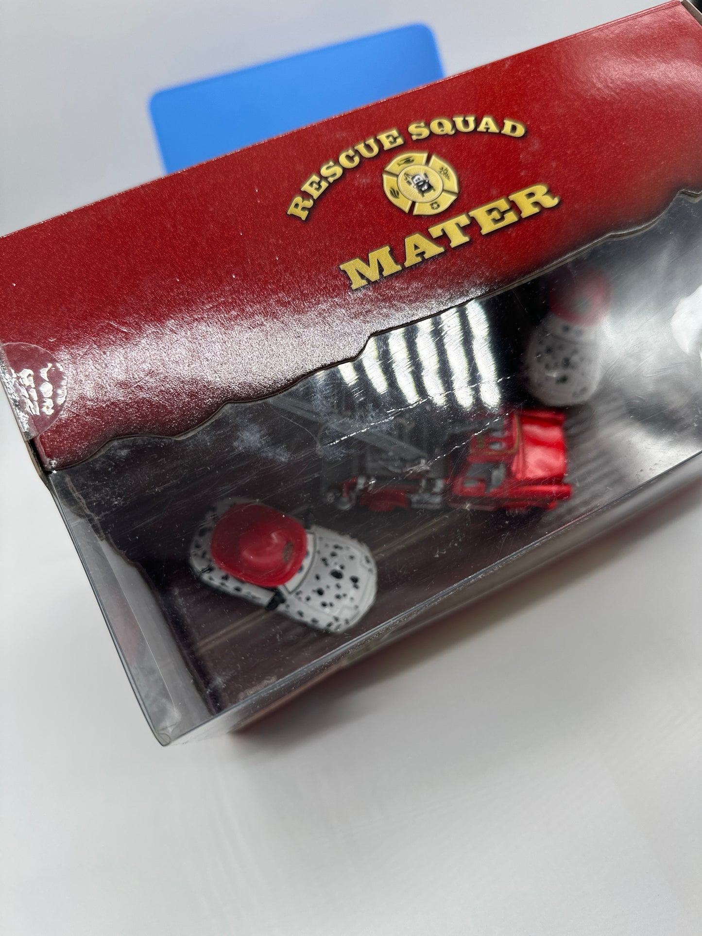 Disney Pixar Cars Movie - 2009 SDCC Comic Con Exclusive - Toon Metallic Rescue Squad Mater with Dalmatian Mia & Tia w/ Lights & Display