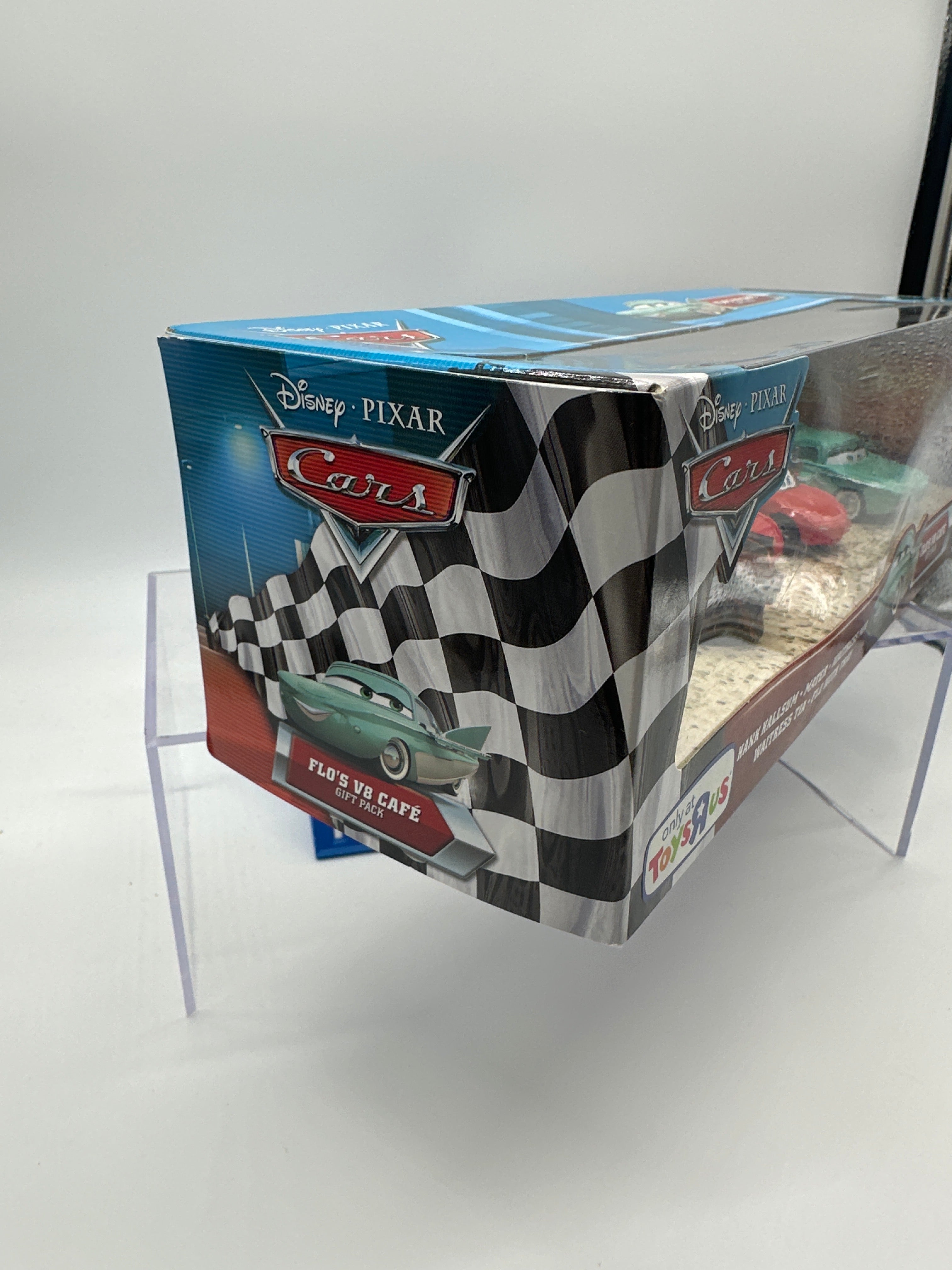 Disney Pixar Cars Movie - Toys R Us Exclusive - Flo's V8 Cafe 5