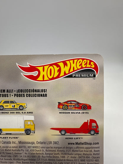 Hot Wheels Car Culture Team Transport - #39 Yellow Mercedes-Benz 300 SEL 6.8 AMG & Fleet Flyer