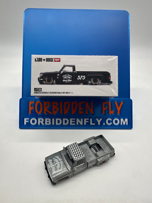 Kaido House (x MiniGT) - Raw Chase #236 - Chevrolet Silverado Dually Hot Rod V1