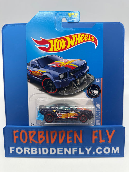 Hot Wheels Super Treasure Hunt - 2017 M Case - Race Team 2005 Ford Mustang
