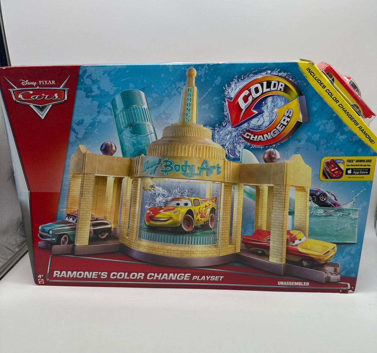 Disney Pixar Cars Movie - Color Changers - Ramone’s Color Change House of Body Art Playset (Ramone included)
