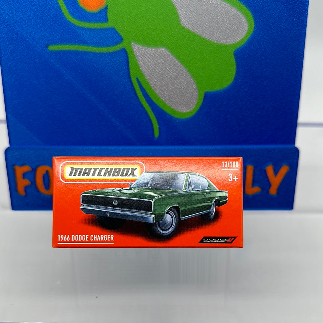 Matchbox Power Grabs - #13/100 - 1966 Dodge Charger - Green