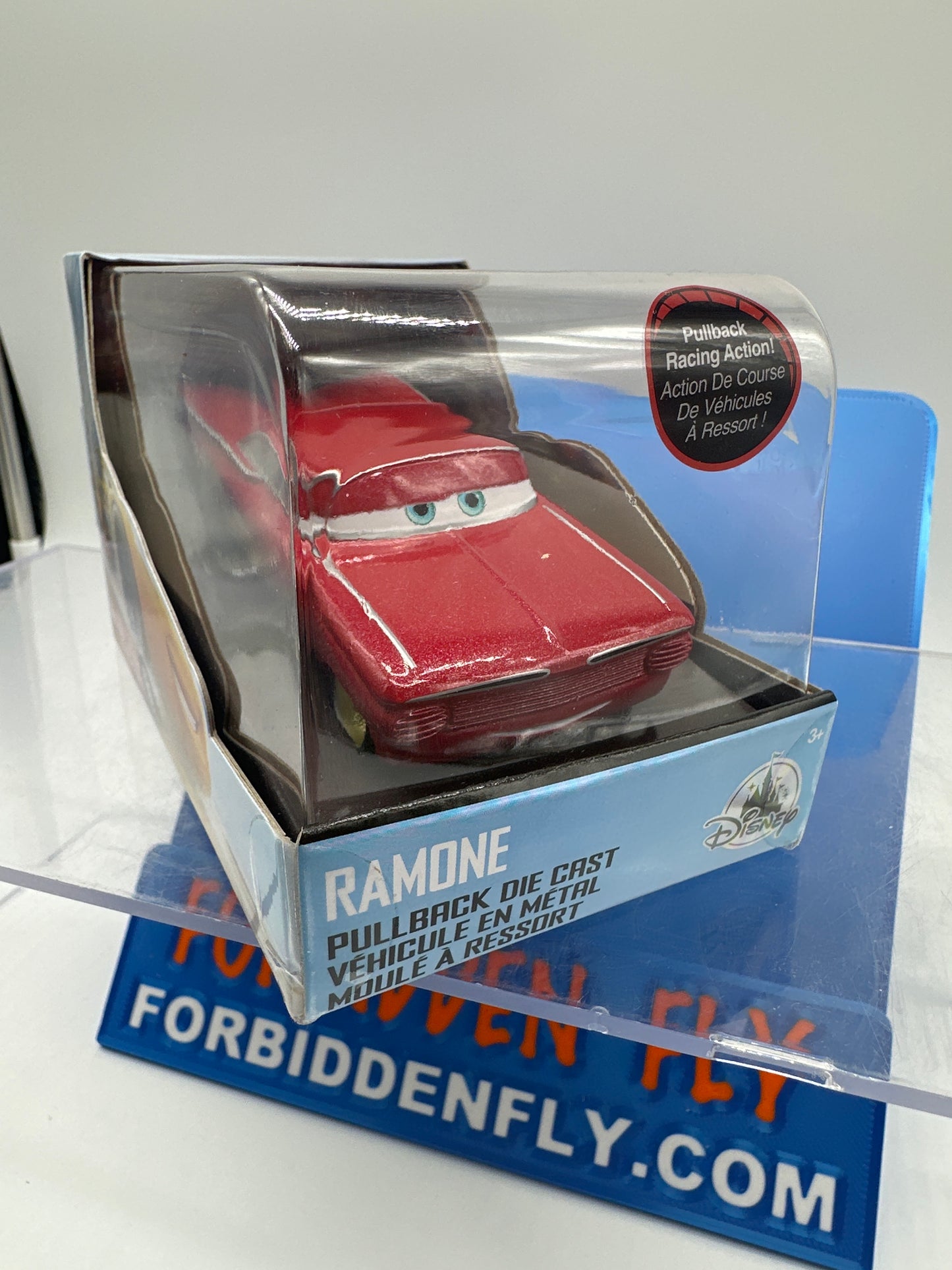 Disney Pixar Cars Movie - Disney Store Parks 1:43 Exclusive “Pull ‘n’ Race” Pullback Racing Action - Lightning Ramone