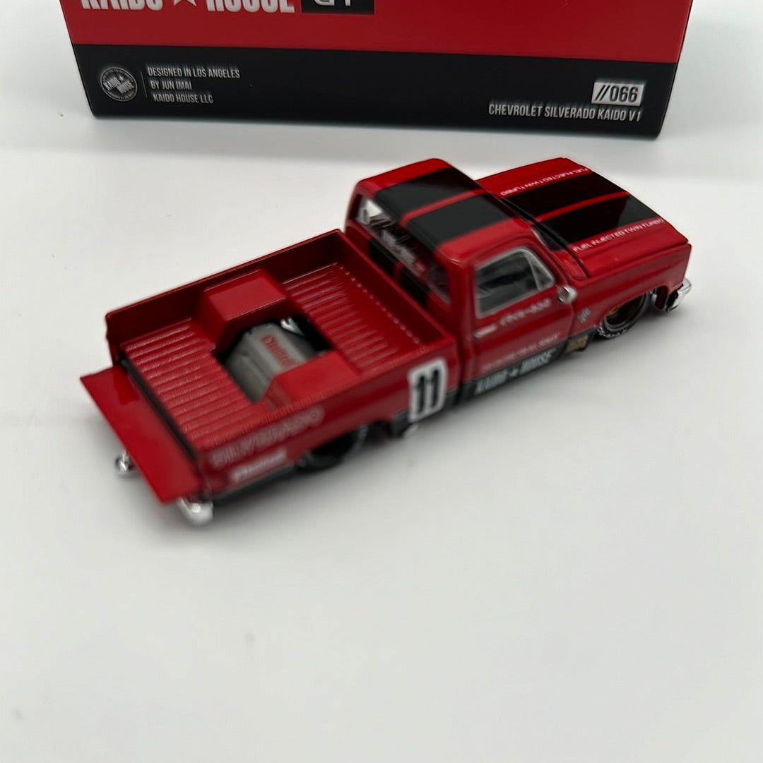 Kaido House (x MiniGT) - Regular Release #066 - Red Chevrolet Silverado Kaido V1