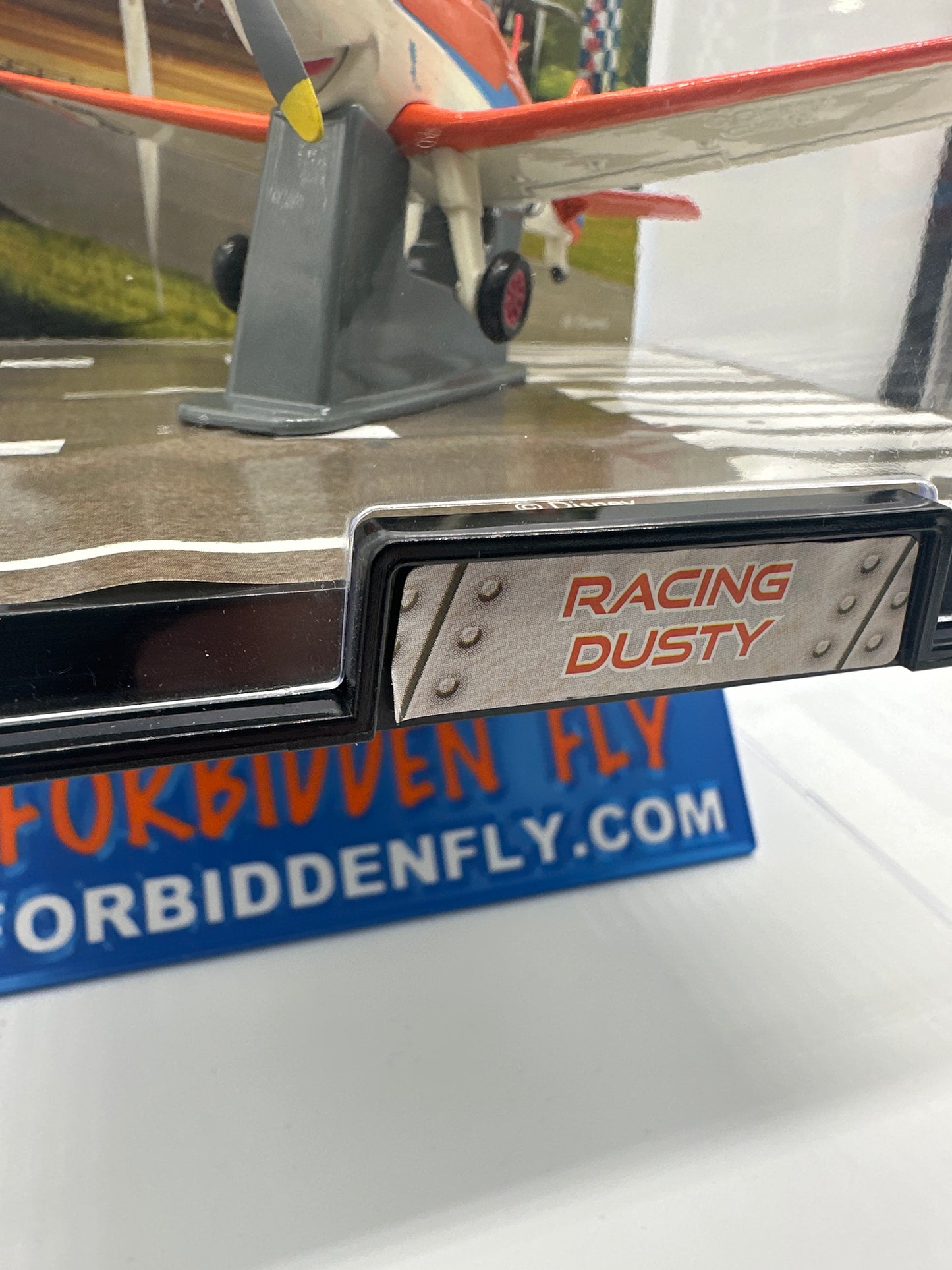 Disney Pixar Planes Movie - Disney Store 1:43 Exclusive - Racing Dusty