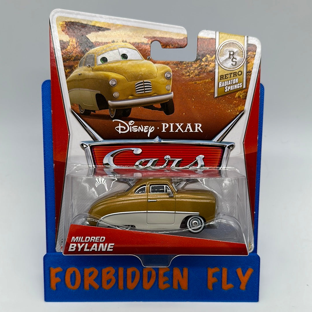 Disney Pixar Cars Movie - Retro Radiator Springs Series - Mildred Bylane