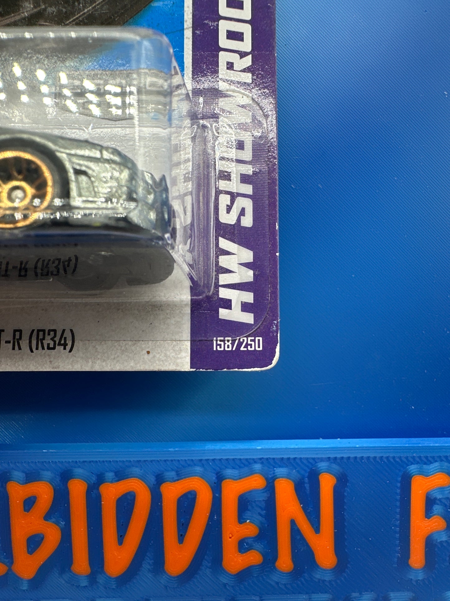Hot Wheels Mainline - 2013 HW Showroom - Nissan Skyline GT-R (R34) - Zamac Edition