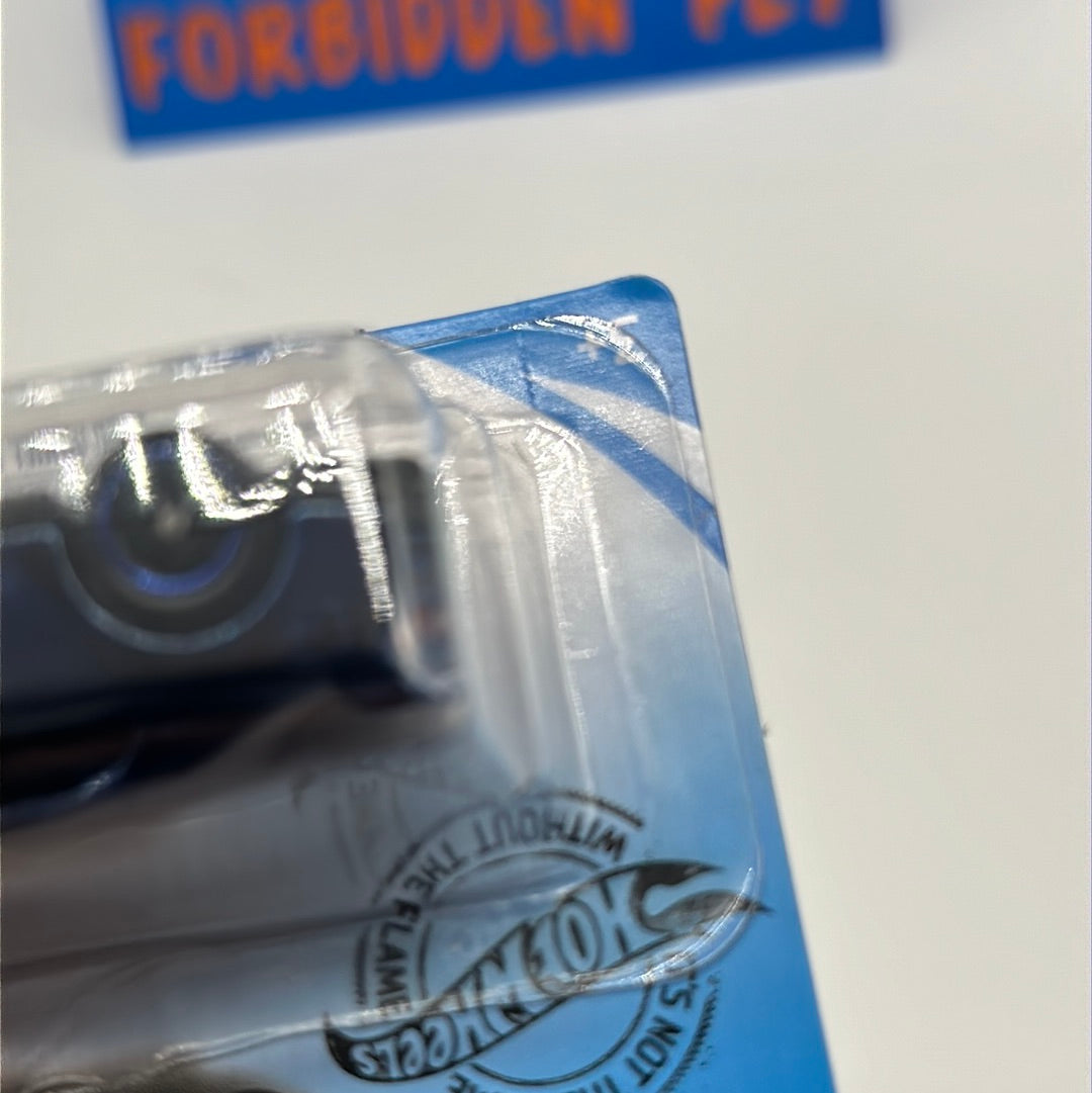 Hot Wheels 2020 Super Treasure Hunt - Blue ‘17 Nissan GT-R (R35)