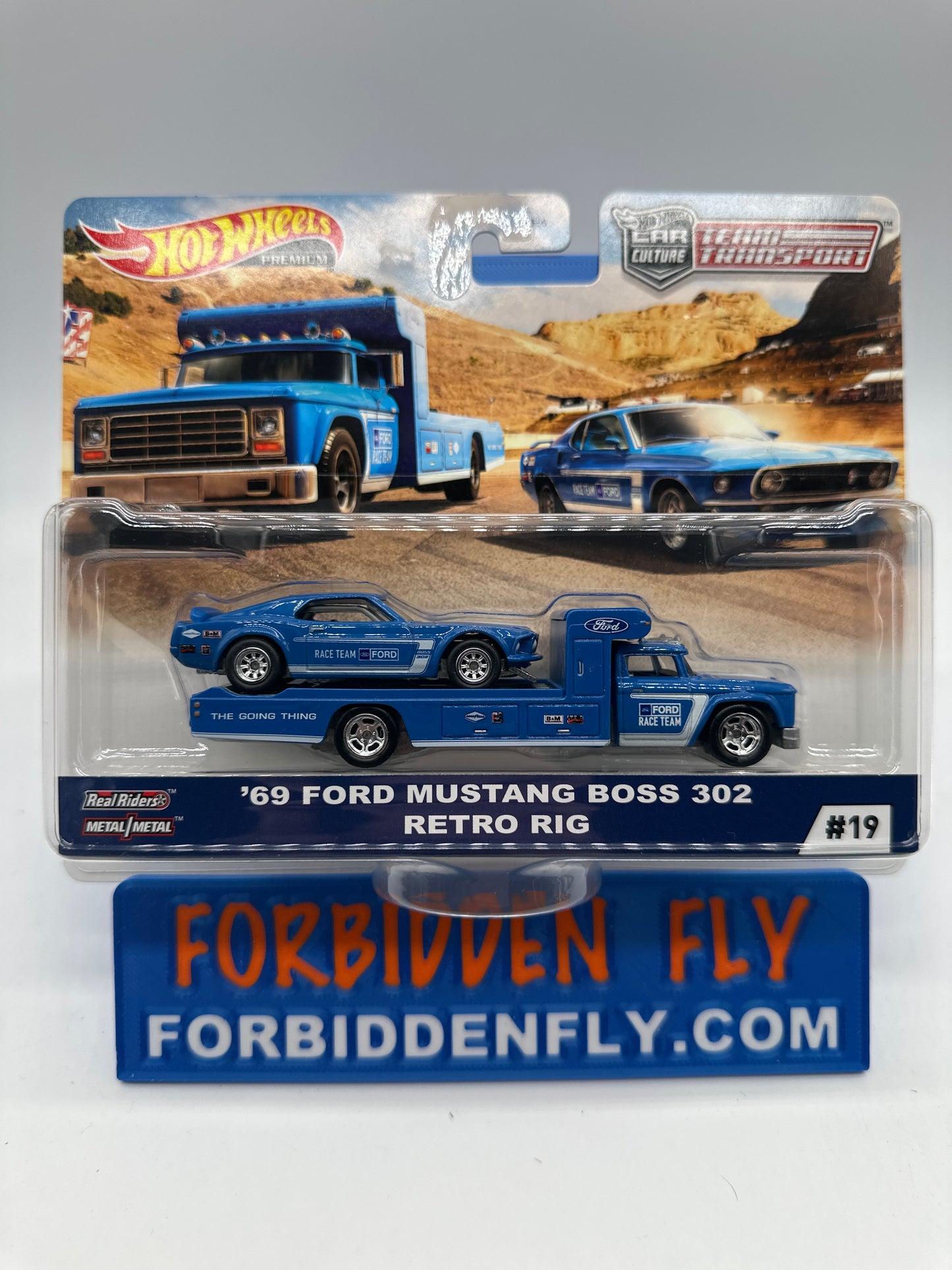Hot Wheels Car Culture Team Transport - #19 Blue ‘69 Ford Mustang Boss 302 & Retro Rig