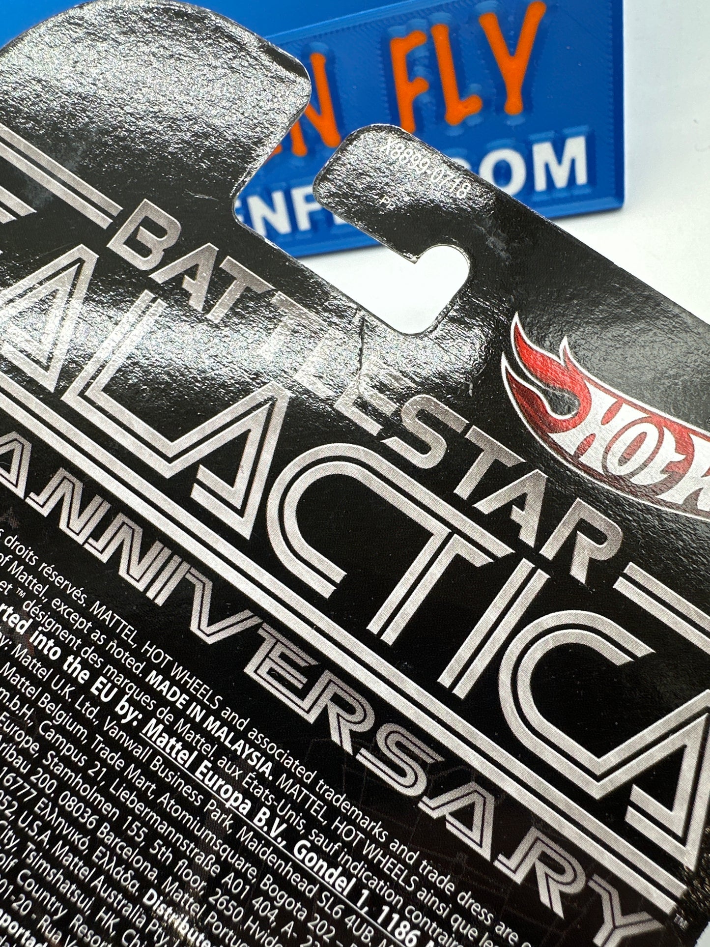 Hot Wheels 2013 Retro Entertainment Premium Single - Battlestar Galactica (35th Anniversary) - Cylon Raider (Movie Reel Packaging)
