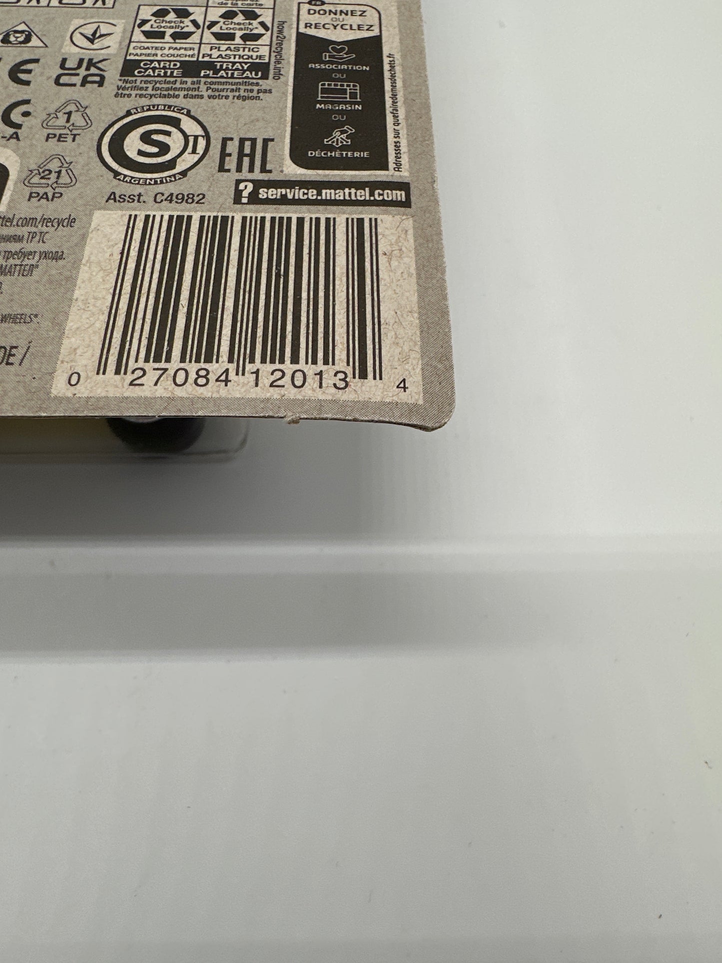 Hot Wheels 2024 K Case - International Card - Transformers Bumblebee