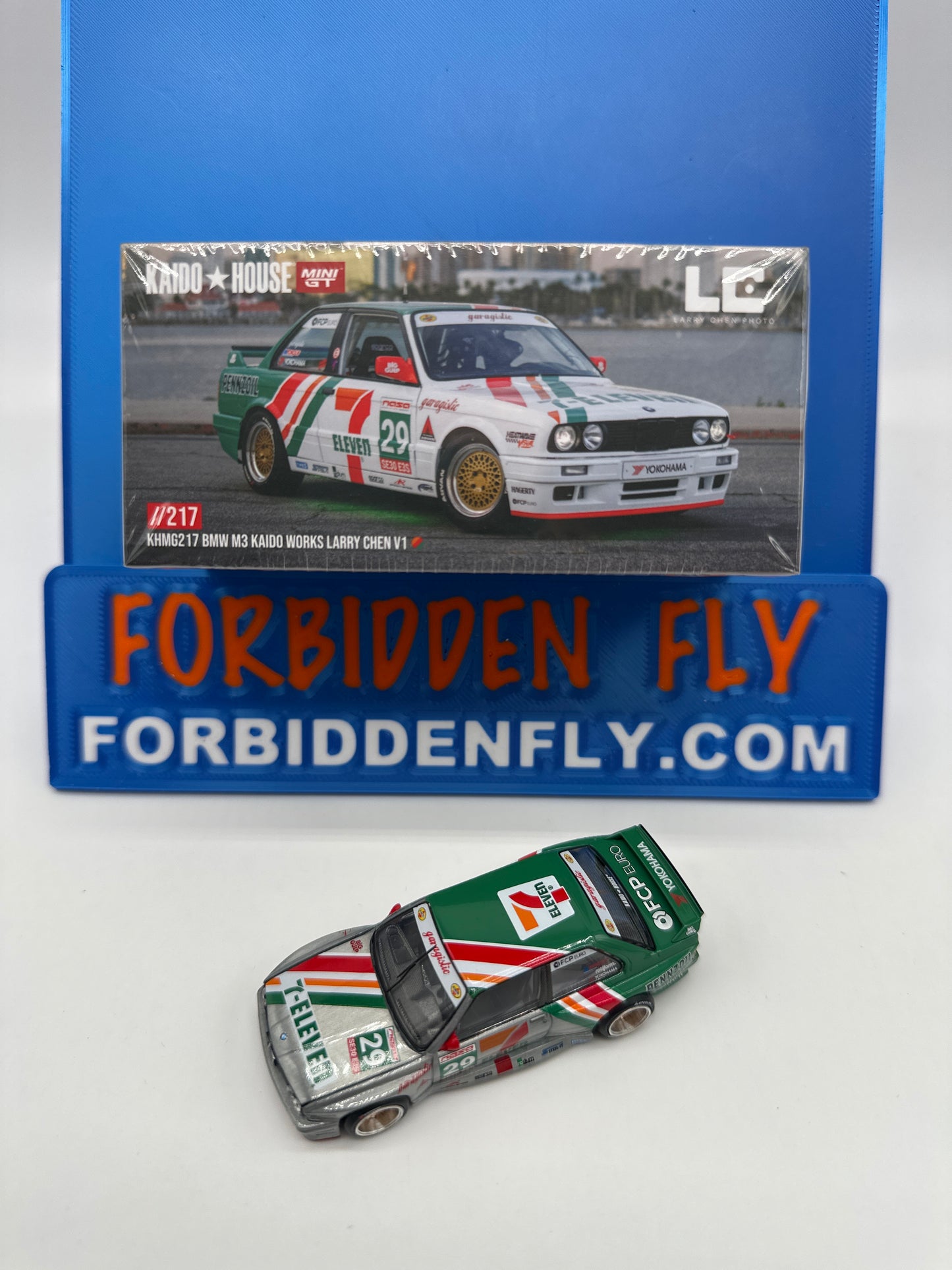 Kaido House (x MiniGT) - Raw Chase #217 - KHMG217 BMW M3 Kaido Works Larry Chen (7-11) V1