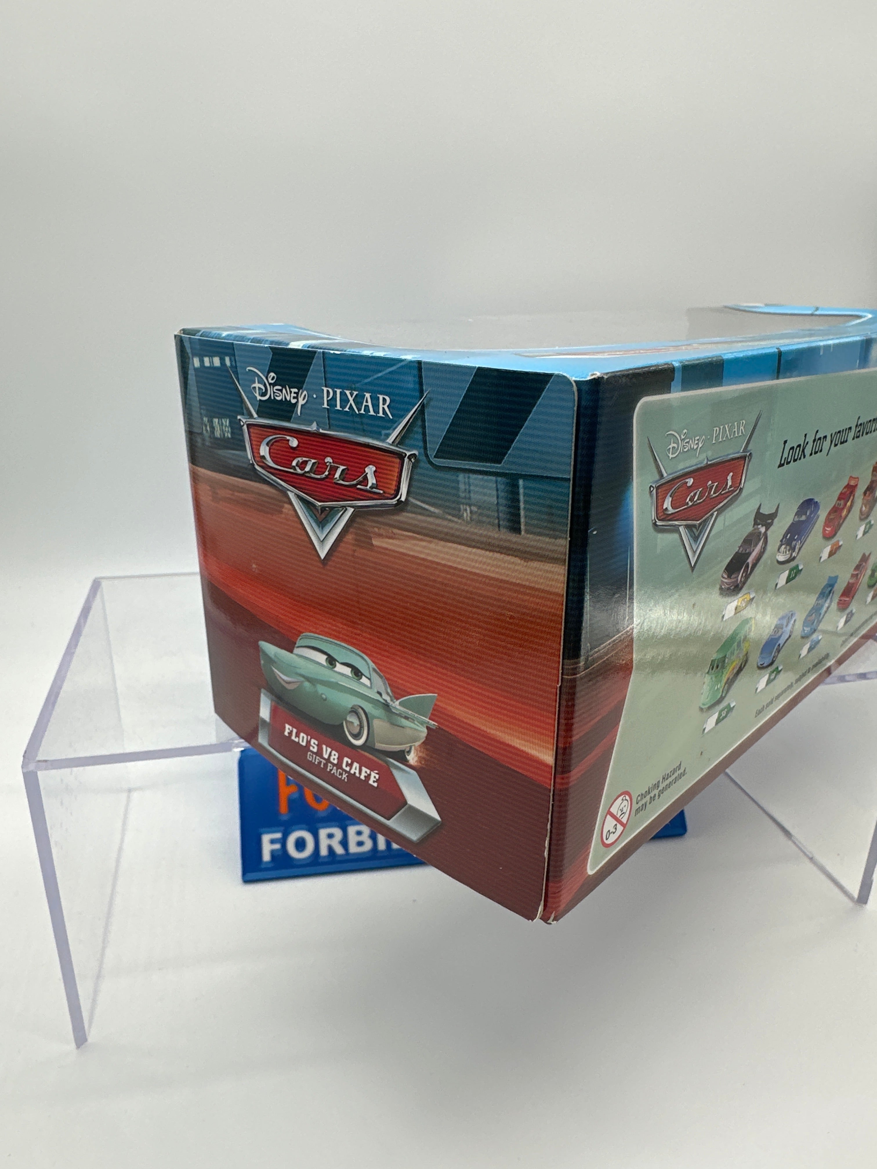 Disney Pixar Cars Movie - Toys R Us Exclusive - Flo's V8 Cafe 5