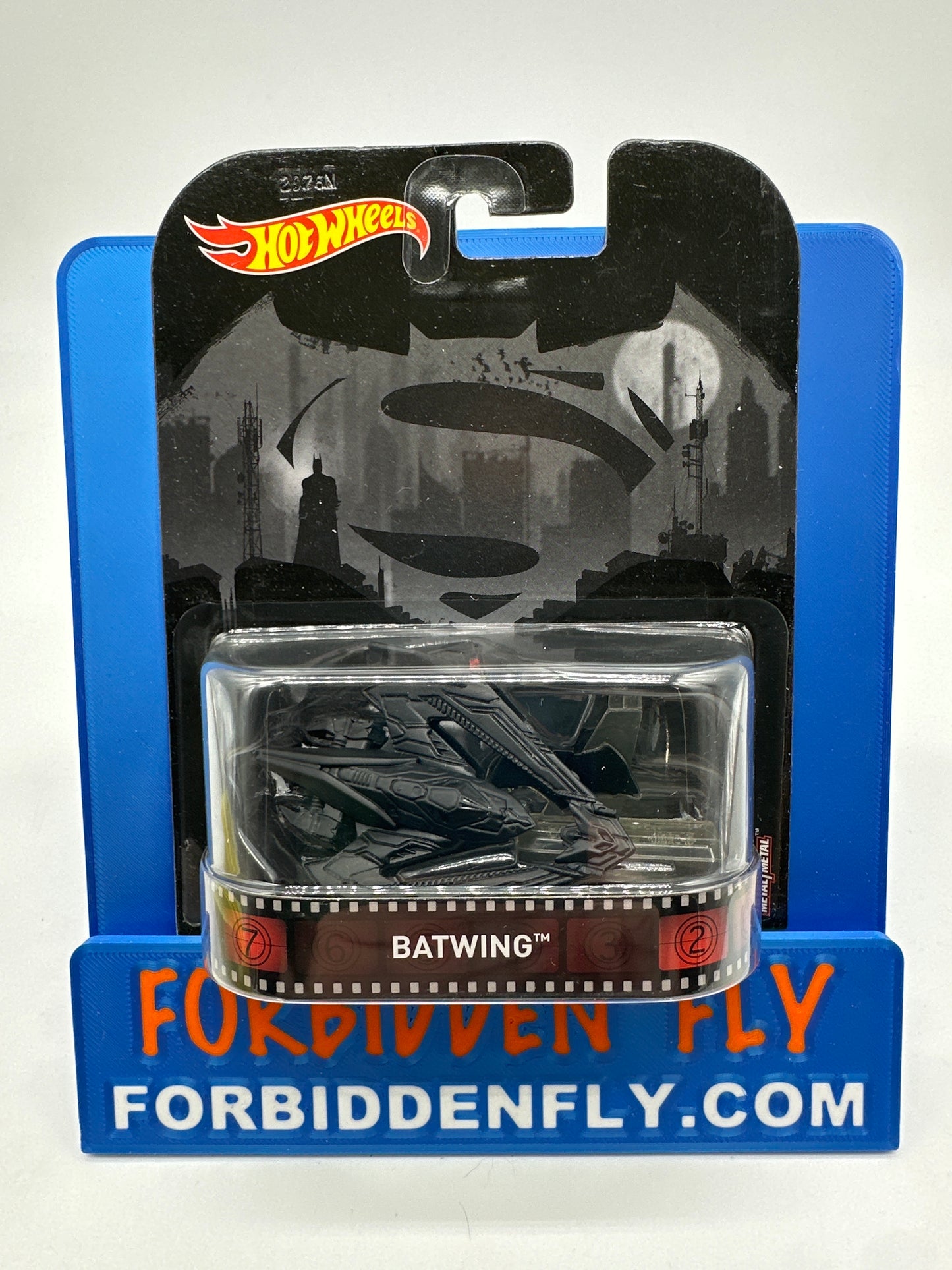 Hot Wheels 2017 Retro Entertainment Premium Single - DC Batman vs Superman (Grey Shadow Logo Card) Batwing (Movie Reel Packaging)