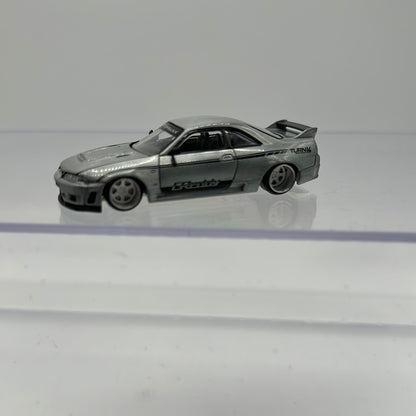 Kaido House (x MiniGT) - Raw Chase Release #097 - Silver Nissan Skyline GT-R (R33) - DAI33 V1