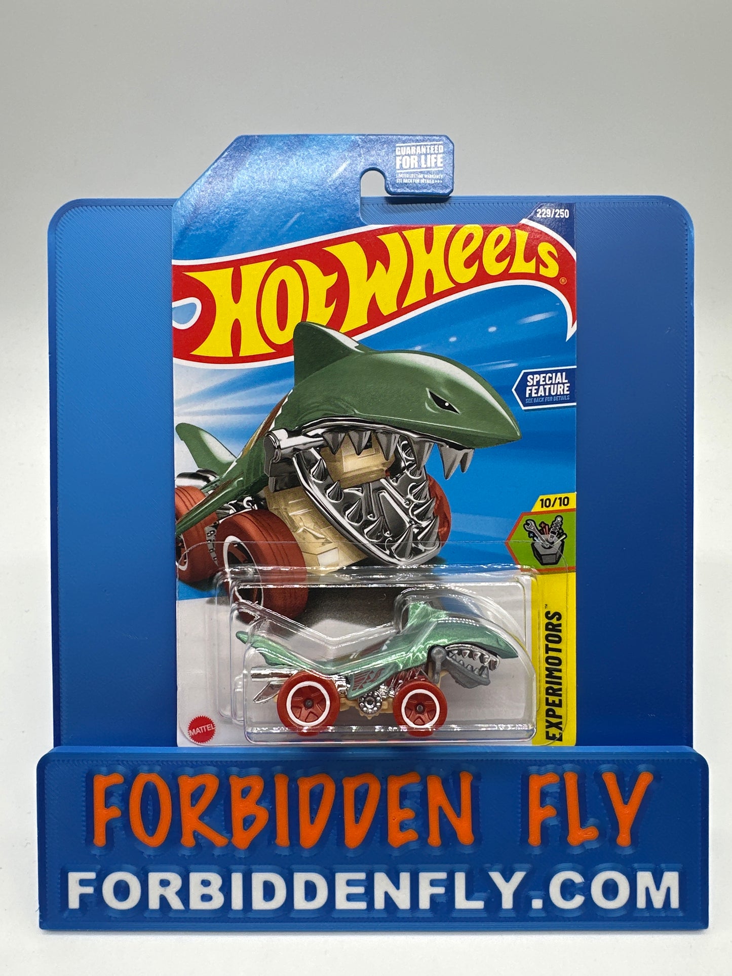 Hot Wheels 2025 M Case Regular Treasure Hunt - Shark Bite