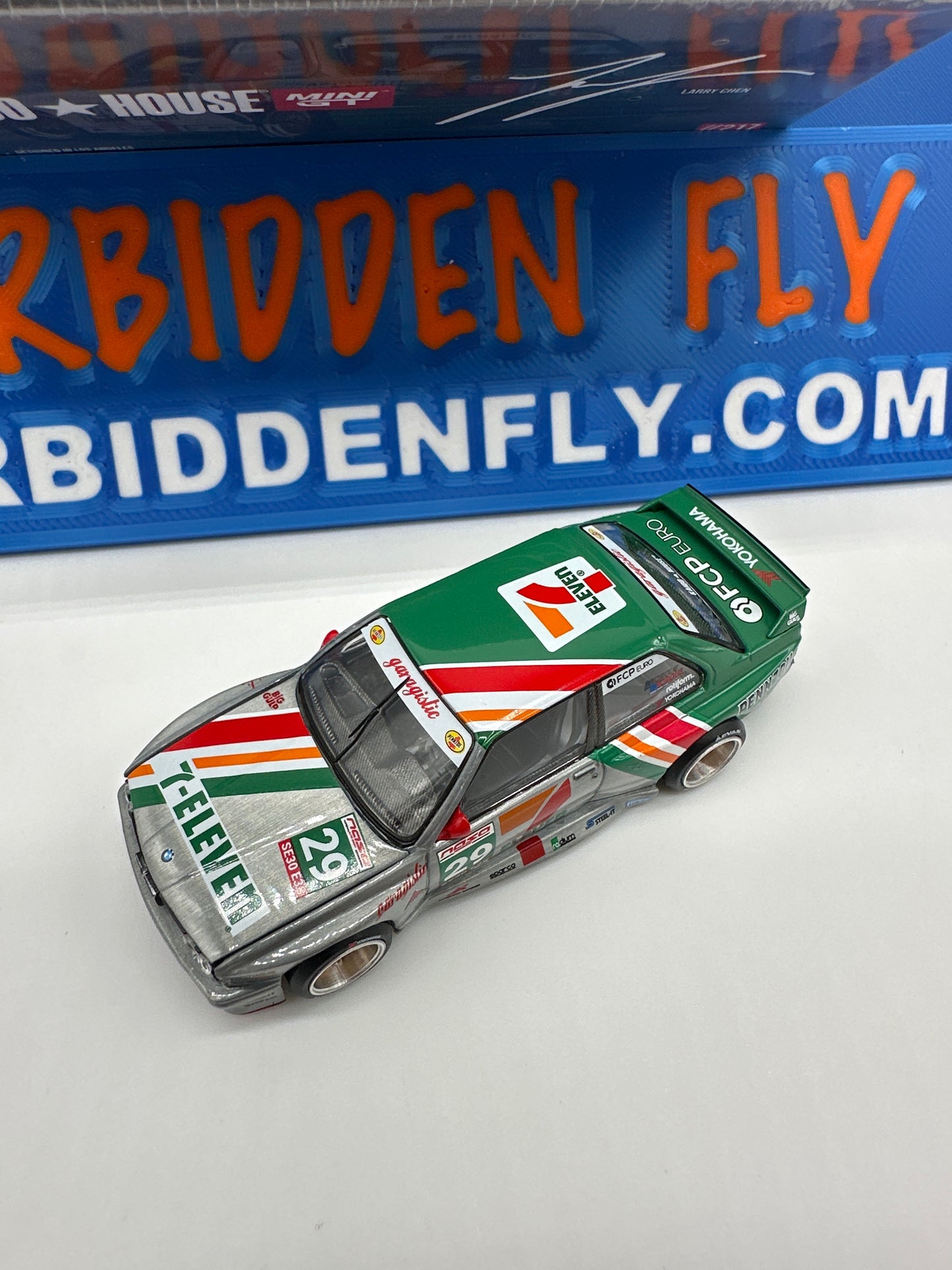 Kaido House (x MiniGT) - Raw Chase #217 - KHMG217 BMW M3 Kaido Works Larry Chen (7-11) V1