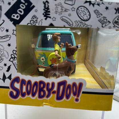 Jada 1:24 Scale - The Mystery Machine with Shaggy & Scooby Doo Figures