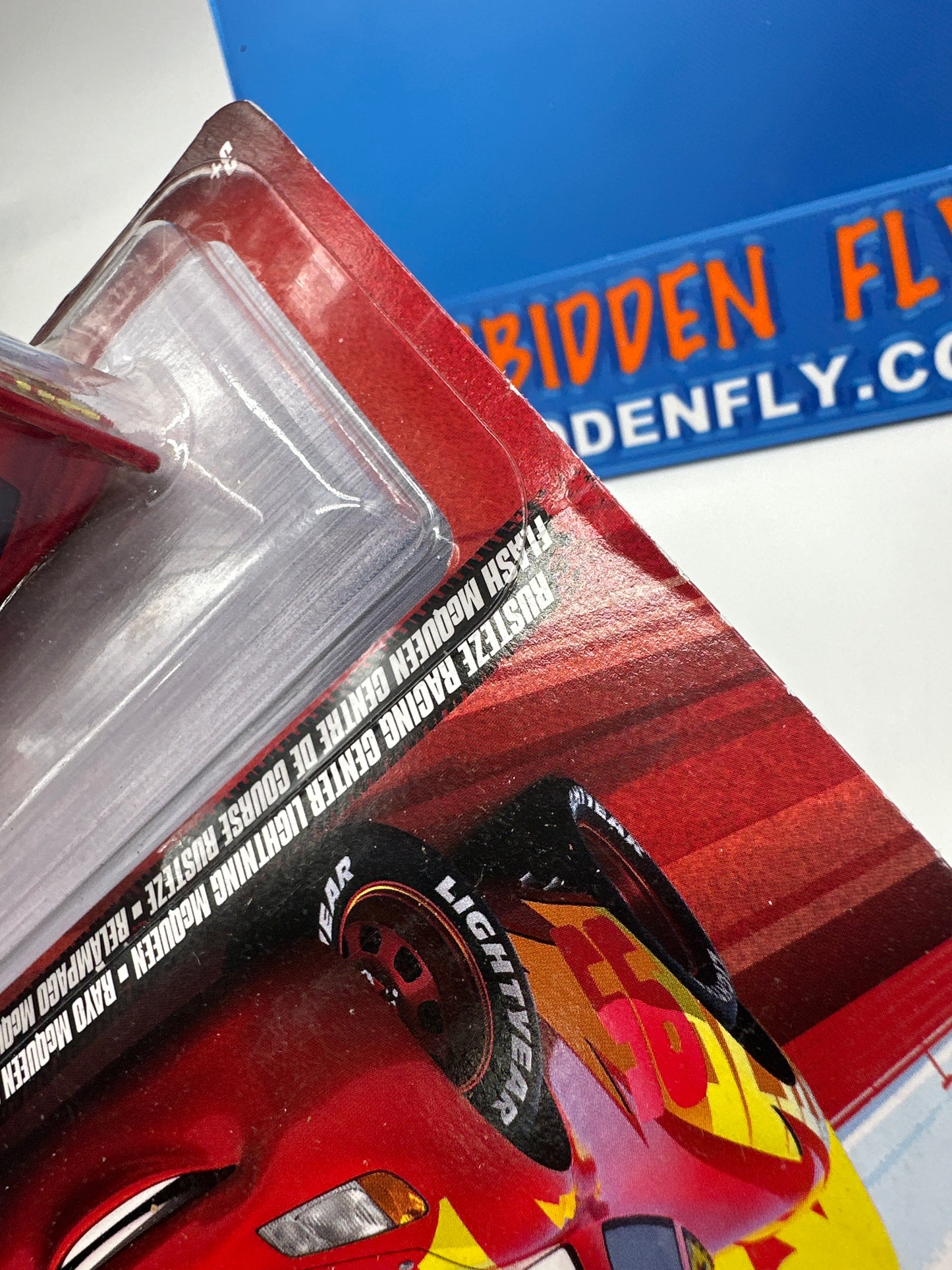 Disney Pixar Cars Movie - Rusteze Racing Center Lightning McQueen