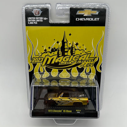 M2 Machines Acrylic Boxed Car  - 2023 Magical Weekend Of Cars Convention Exclusive - 1973 Chevrolet K5 Blazer - Gold