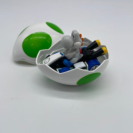 Hot Wheels Mario Kart - Yoshi Eggs - White Yoshi on Standard Kart