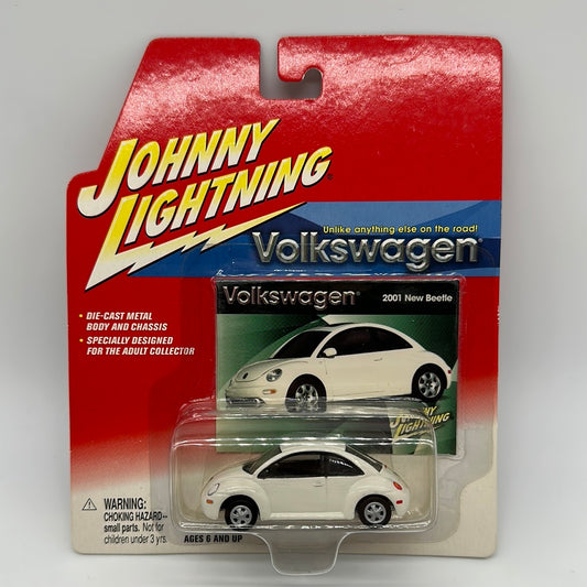 Johnny Lightning - 2001 Volkswagen New Beetle - White