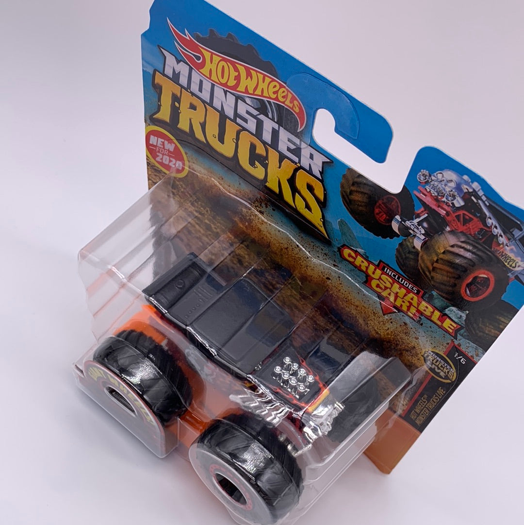 Hot Wheels Monster Trucks - 2020 Monster Trucks Live Series #1/6 - Bone Shaker w/ Crushable Car