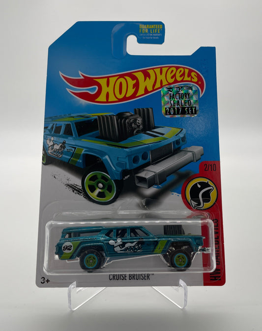 Hot Wheels 2017 Factory Stickered K Case Cruise Bruiser Super Treasure Hunt *CRACKED BLISTER*