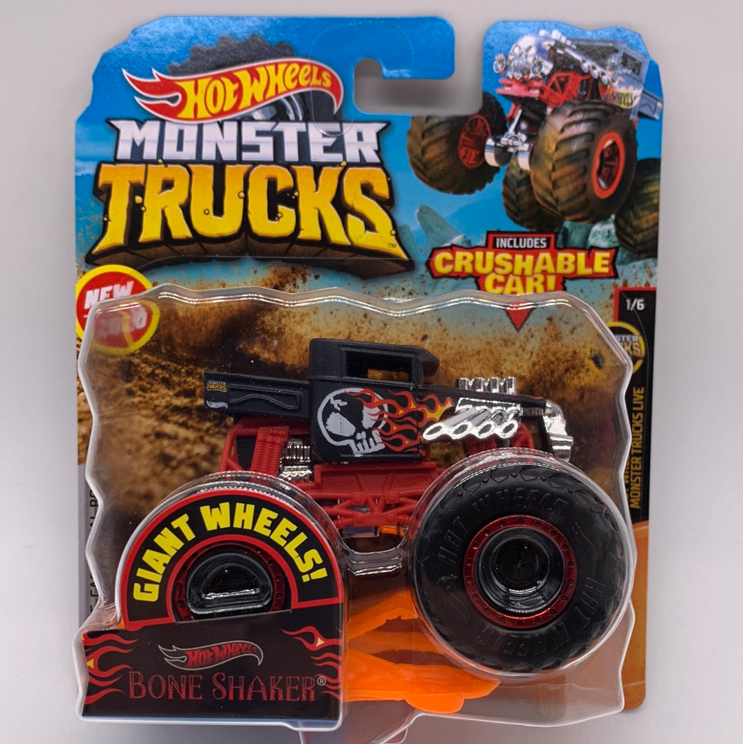 Hot Wheels Monster Trucks - 2020 Monster Trucks Live Series #1/6 - Bone Shaker w/ Crushable Car