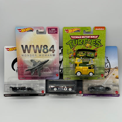 Hot Wheels Premium - Retro Entertainment 2020 Mix D - Set of 5