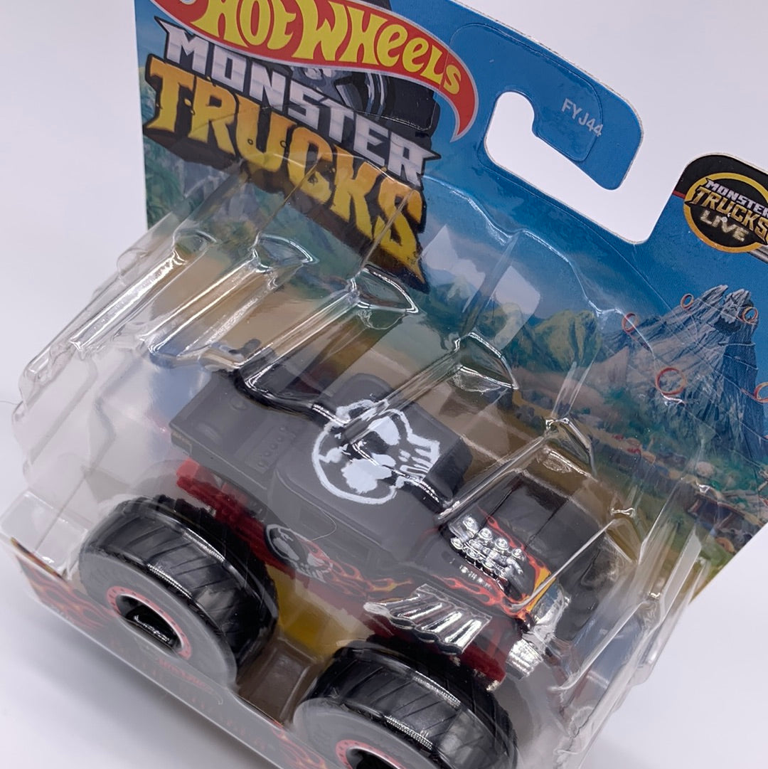 Hot Wheels Monster Trucks - 2021 Monster Trucks Live Series #19/75 - Bone Shaker w/ Re-crushable Car