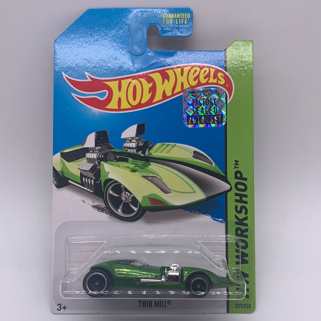 Hot Wheels Super Treasure Hunt - 2014 H Case Factory Stickered - Twin Mill