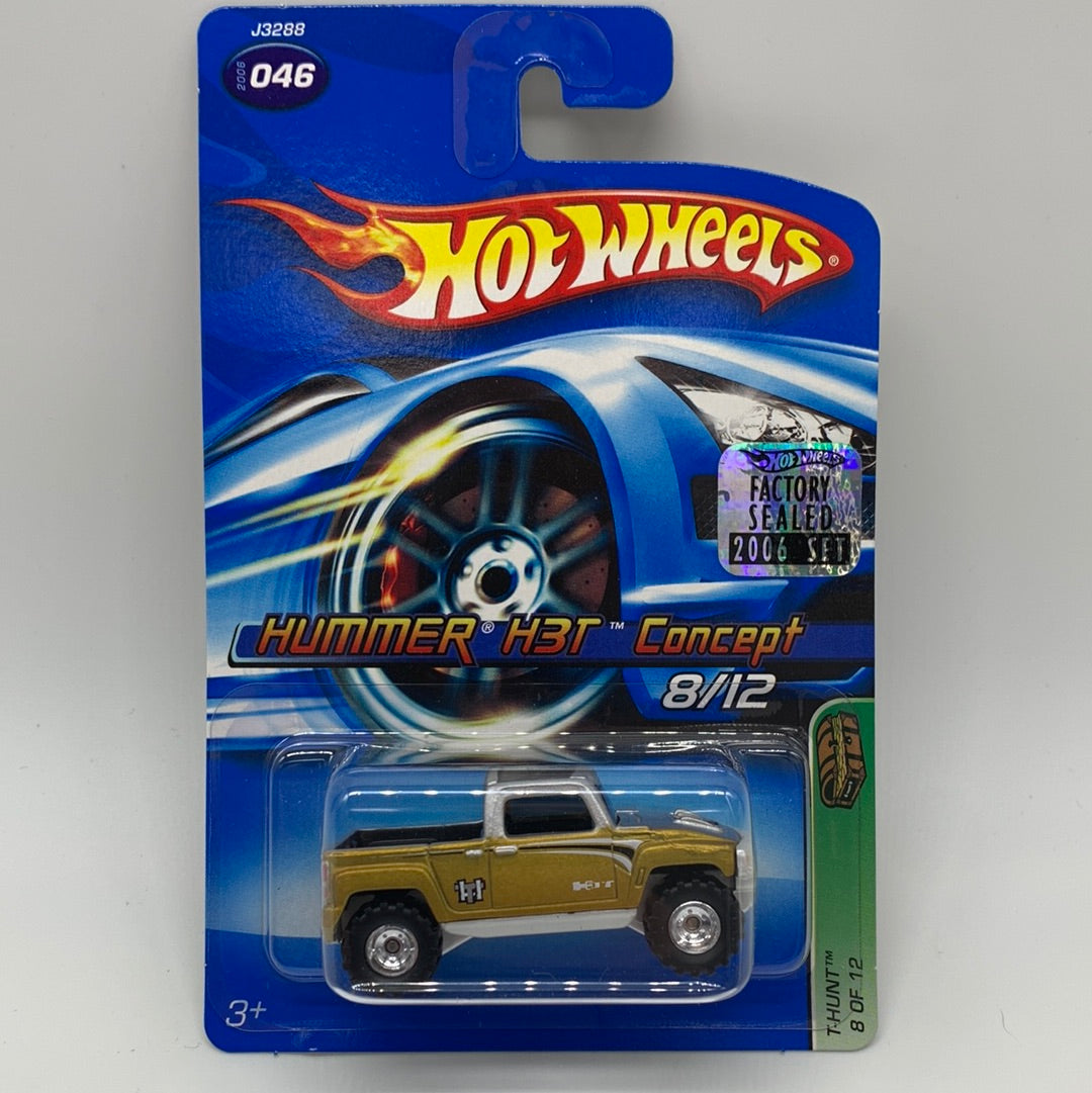 Hot Wheels Regular Treasure Hunt - 2006 Factory Stickered (#8/12) - Hummer H3T Concept