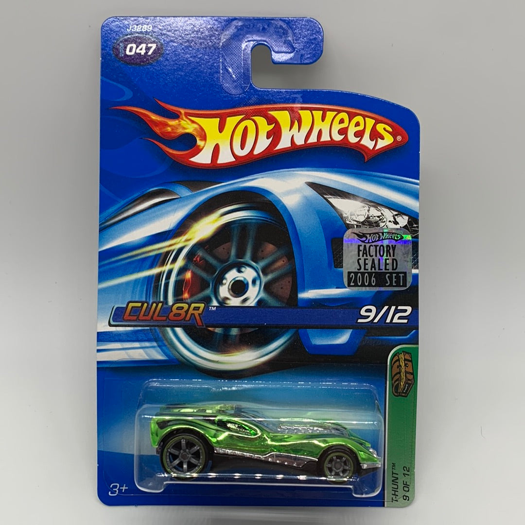 Hot Wheels Regular Treasure Hunt - 2006 Factory Stickered (#9/12) - CUL8R