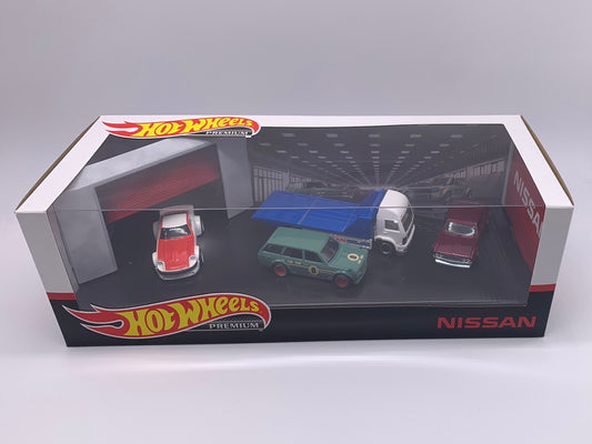 Hot Wheels - Nissan Garage - Datsun 510, Fairlady & Laurel - Premium Boxed Diorama Set