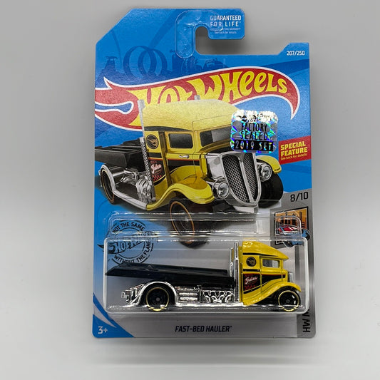 Hot Wheels Regular Treasure Hunt - 2019 L Case - Fast-Bed Hauler - Factory Sticker