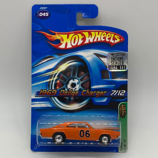 Hot Wheels Regular Treasure Hunt - 2006 Factory Stickered (#7/12) - “General Lee” 1969 Dodge Charger