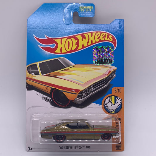Hot Wheels Super Treasure Hunt - 2017 L Case Factory Stickered - ‘69 Chevelle SS 396