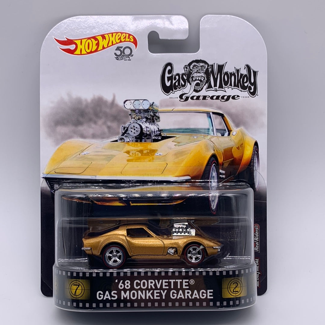 Hot Wheels 2018 Retro Entertainment Premium - Gold ‘68 Corvette Gas Monkey Garage (Movie Reel Packaging)